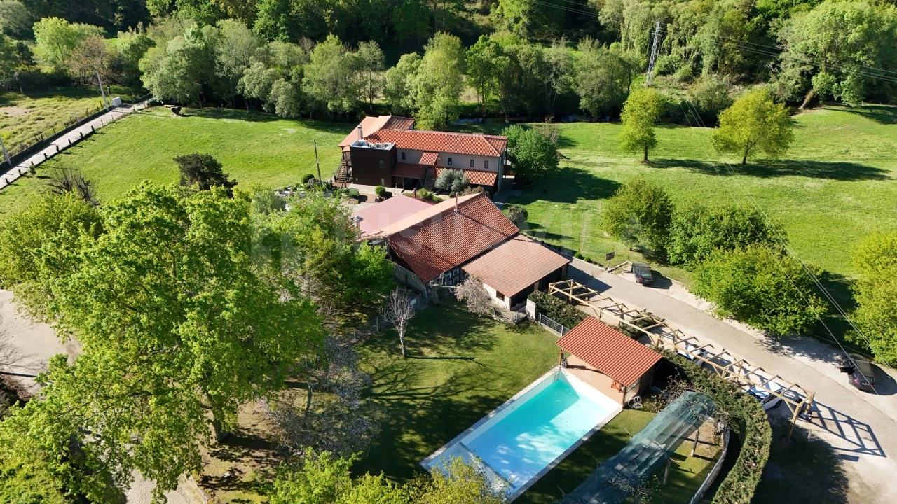 Moradia T12 para Venda em Cerdal Foto 14