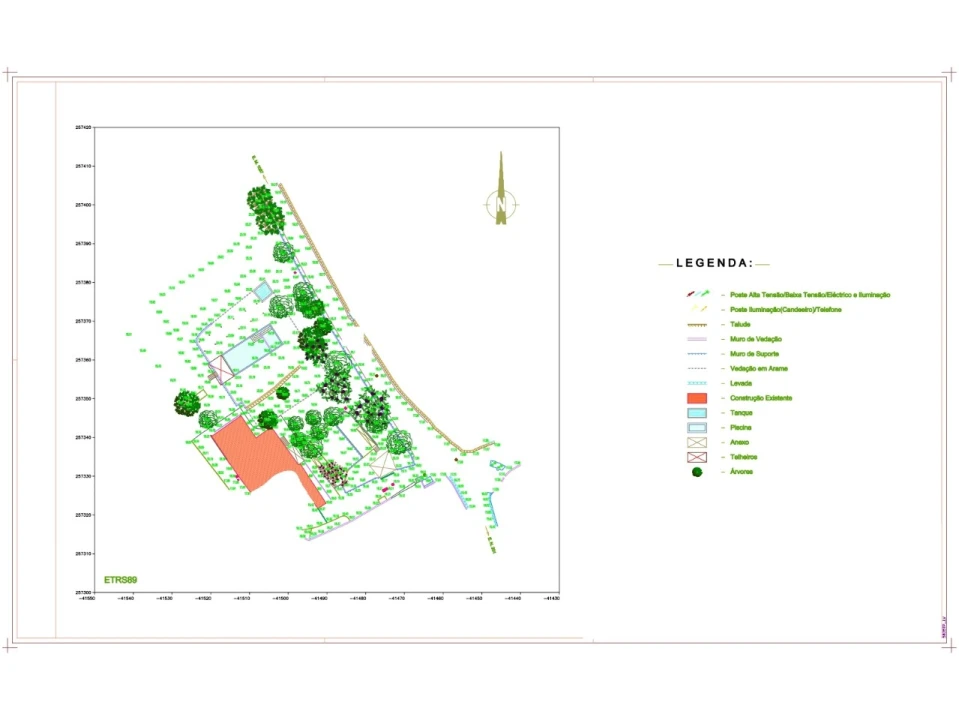 Moradia T12 para Venda em Cerdal Foto 40