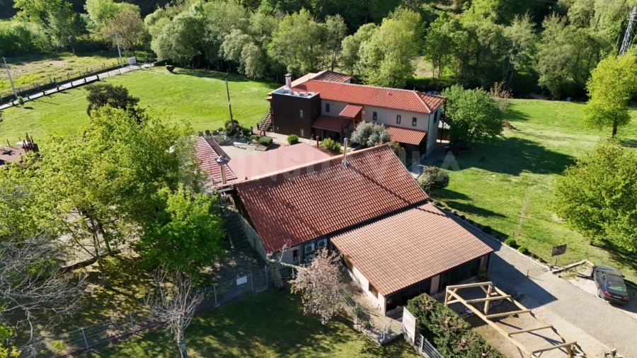 Moradia T12 para Venda em Cerdal Foto 15