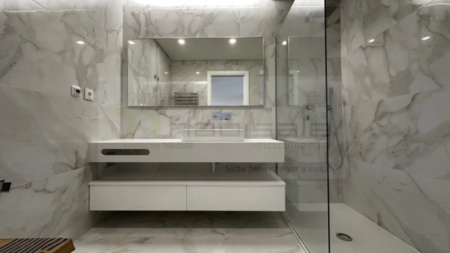 Apartamento T3 para Venda em Charneca de Caparica e Sobreda Foto 14