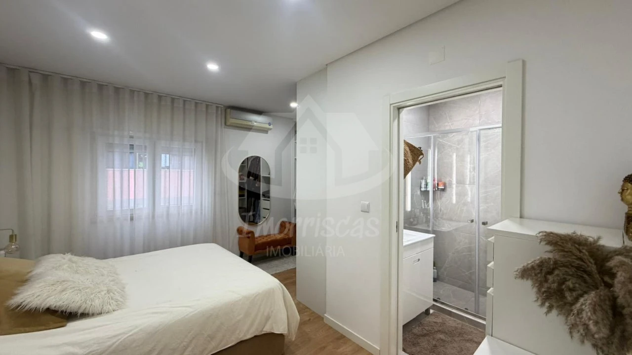 Apartamento T2 para Venda em Póvoa de Santa Iria e Forte da Casa Foto 19