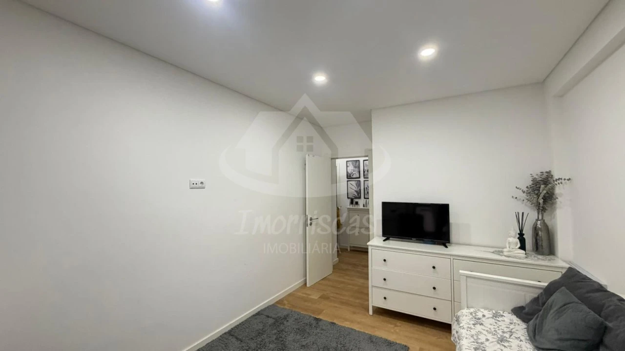 Apartamento T2 para Venda em Póvoa de Santa Iria e Forte da Casa Foto 24