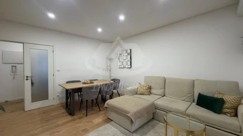 Apartamento T2 para Venda em Póvoa de Santa Iria e Forte da Casa