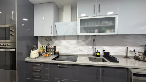 Apartamento T2 para Venda em Póvoa de Santa Iria e Forte da Casa