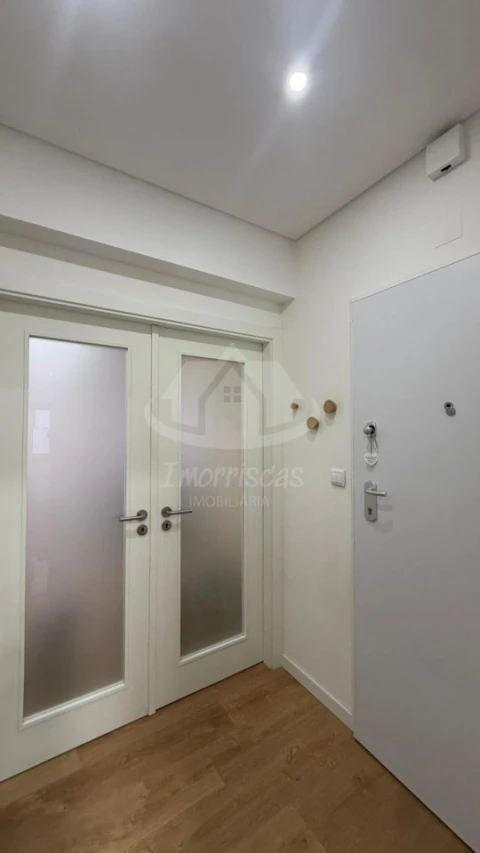 Apartamento T2 para Venda em Póvoa de Santa Iria e Forte da Casa