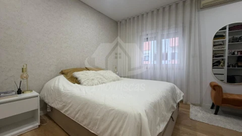 Apartamento T2 para Venda em Póvoa de Santa Iria e Forte da Casa