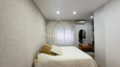 Apartamento T2 para Venda em Póvoa de Santa Iria e Forte da Casa