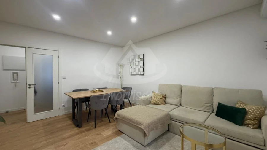 Apartamento T2 para Venda em Póvoa de Santa Iria e Forte da Casa Foto 5