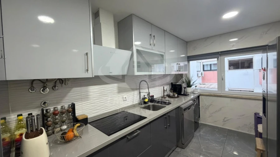 Apartamento T2 para Venda em Póvoa de Santa Iria e Forte da Casa Foto 6
