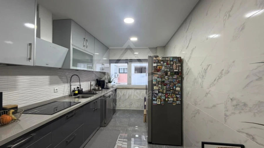 Apartamento T2 para Venda em Póvoa de Santa Iria e Forte da Casa Foto 7