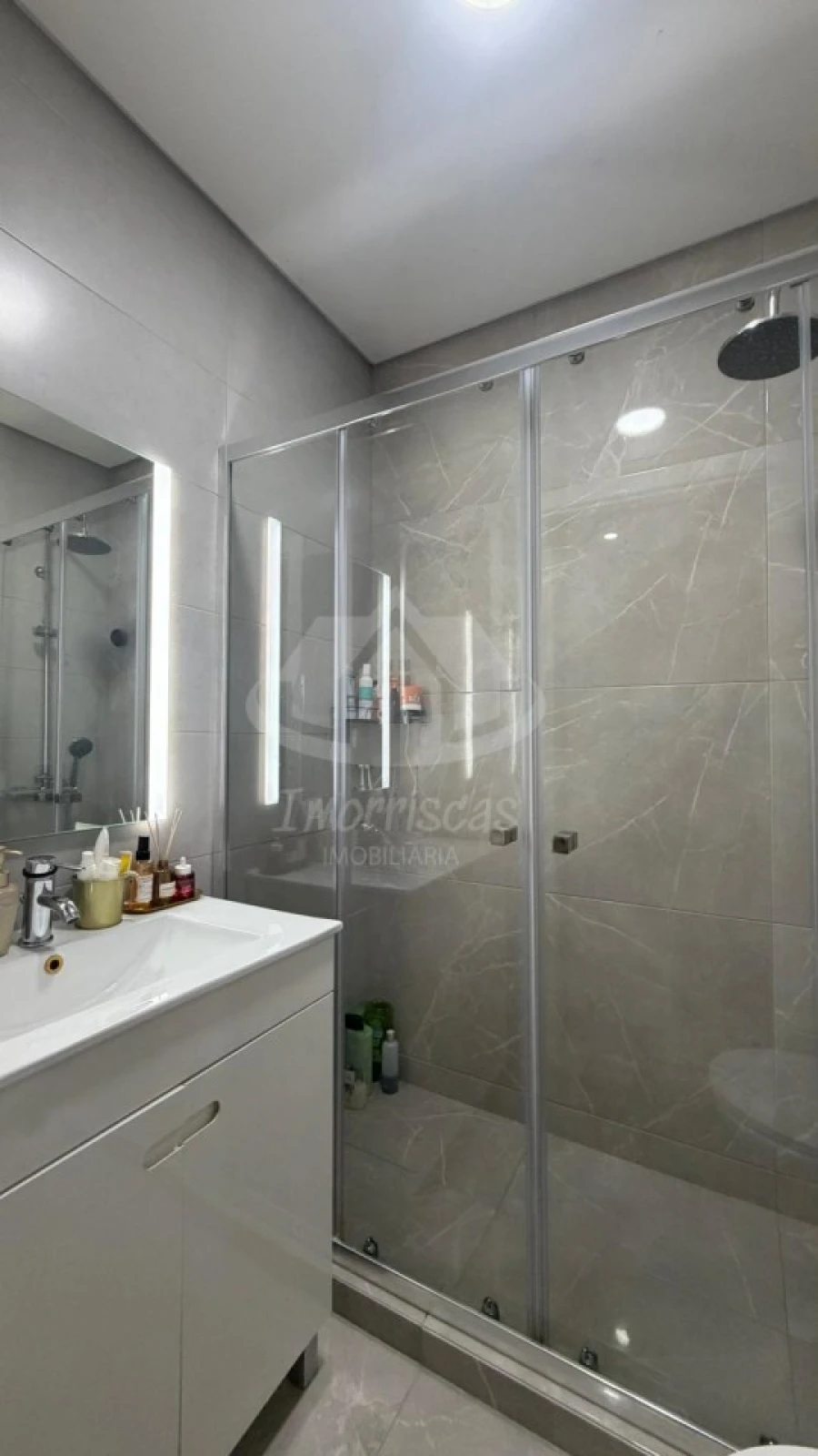 Apartamento T2 para Venda em Póvoa de Santa Iria e Forte da Casa Foto 21