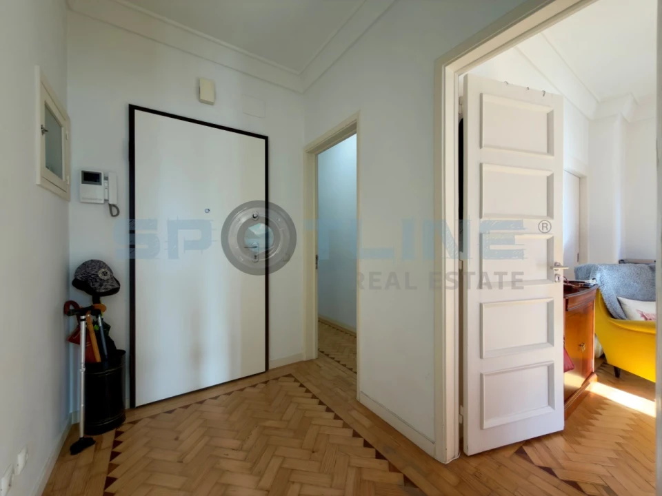 Apartamento T2 para Arrendamento em Alvalade Foto 4