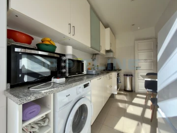 Apartamento T2 para Arrendamento em Alvalade