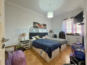Apartamento T2 para Arrendamento em Alvalade