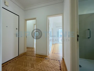 Apartamento T2 para Arrendamento em Alvalade