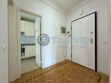 Apartamento T2 para Arrendamento em Alvalade