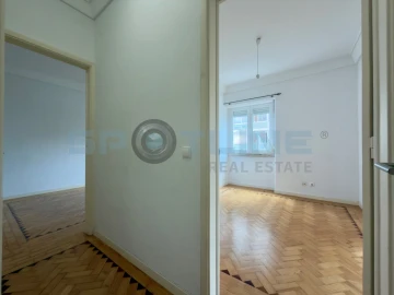 Apartamento T2 para Arrendamento em Alvalade