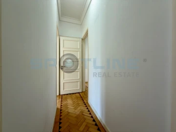 Apartamento T2 para Arrendamento em Alvalade