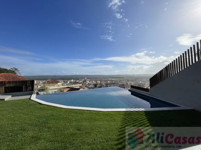 Apartamento T3 para Venda em São Martinho do Porto Foto 2