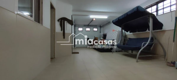 Moradia T4 para Venda em Oiã