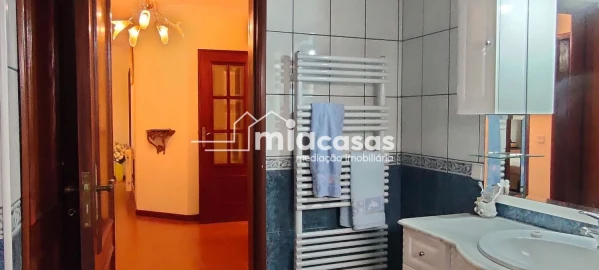 Moradia T4 para Venda em Oiã