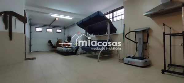 Moradia T4 para Venda em Oiã