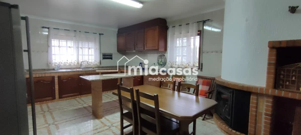 Moradia T4 para Venda em Oiã