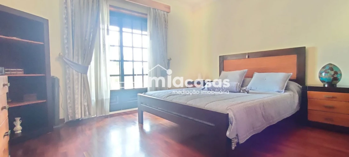 Moradia T4 para Venda em Oiã Foto 23