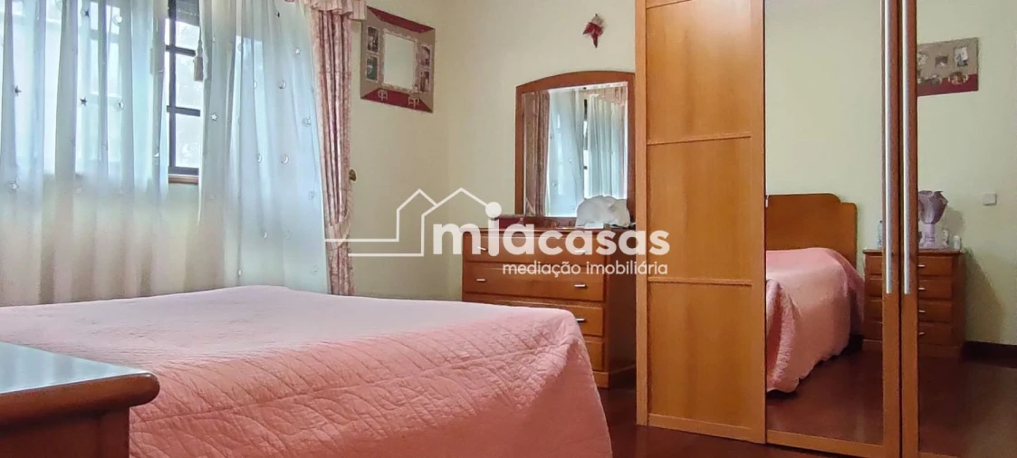 Moradia T4 para Venda em Oiã Foto 26