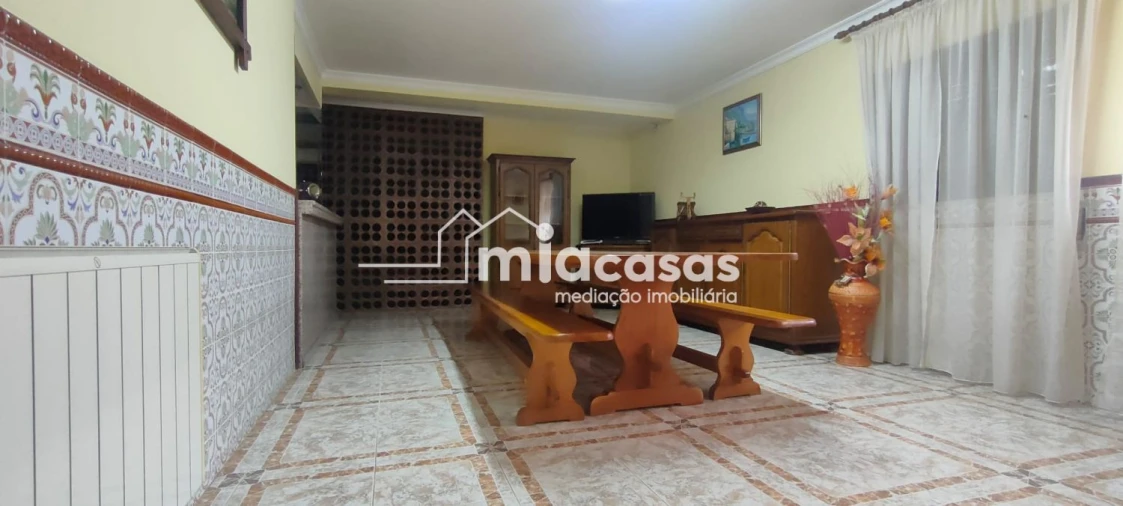 Moradia T4 para Venda em Oiã Foto 14
