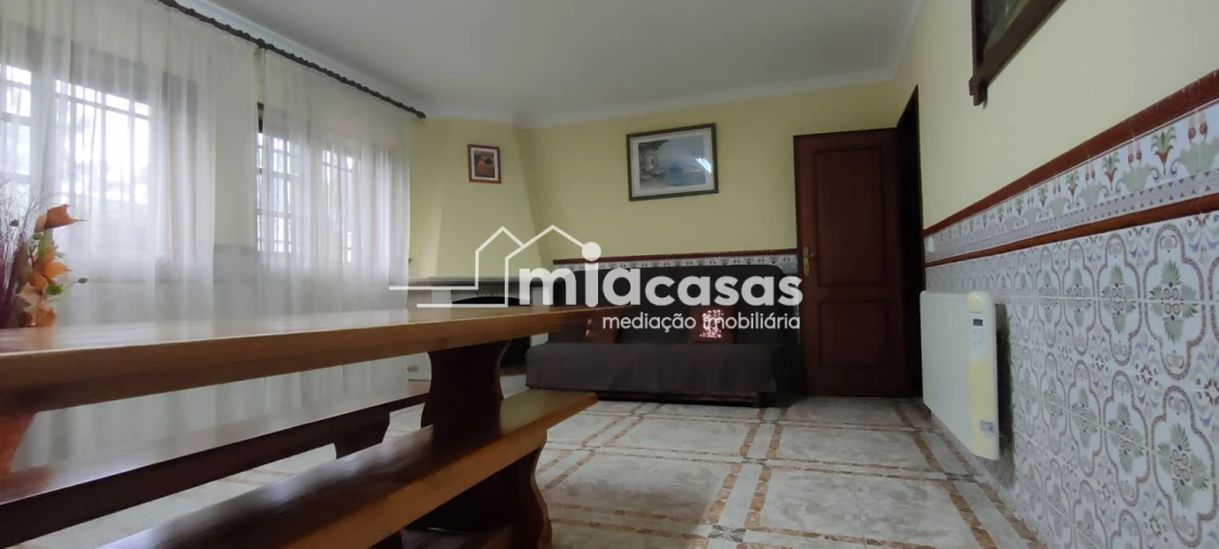 Moradia T4 para Venda em Oiã Foto 11