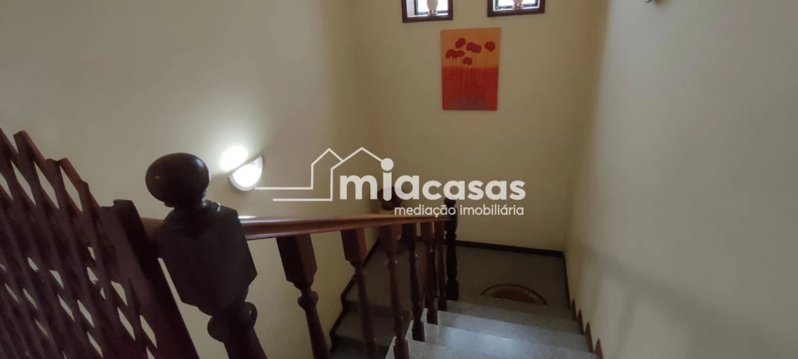 Moradia T4 para Venda em Oiã Foto 27