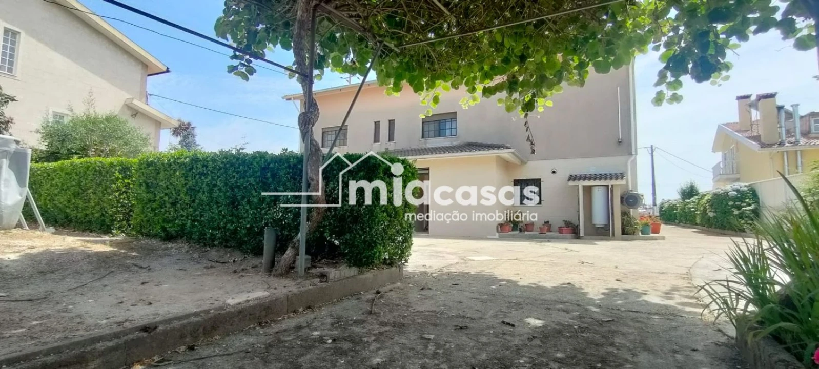 Moradia T4 para Venda em Oiã Foto 49