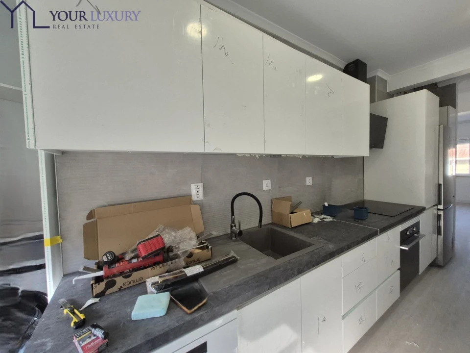 Apartamento T2 para Venda em Odivelas Foto 2