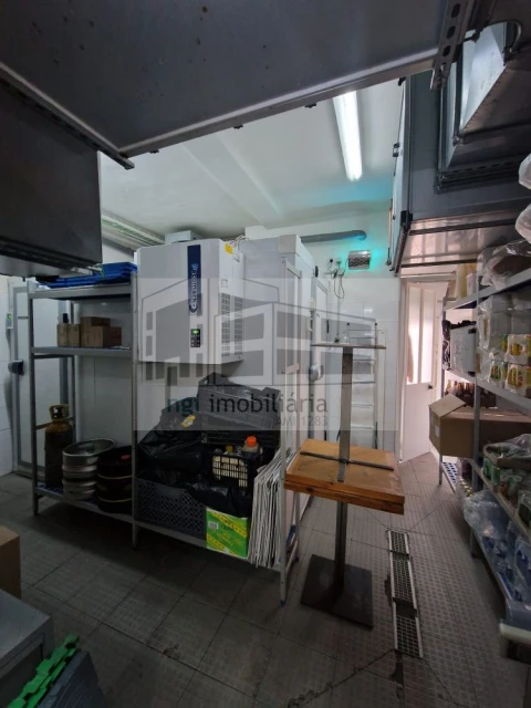 Loja para Trespasse em Areeiro