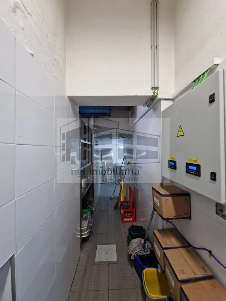 Loja para Trespasse em Areeiro Foto 18