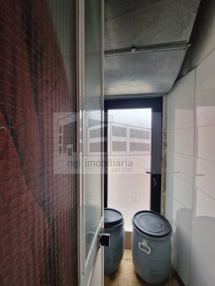 Loja para Trespasse em Areeiro Foto 15