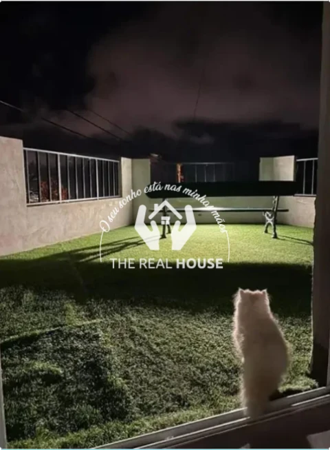 Moradia T5 para Venda em Estreito de Camara de Lobos