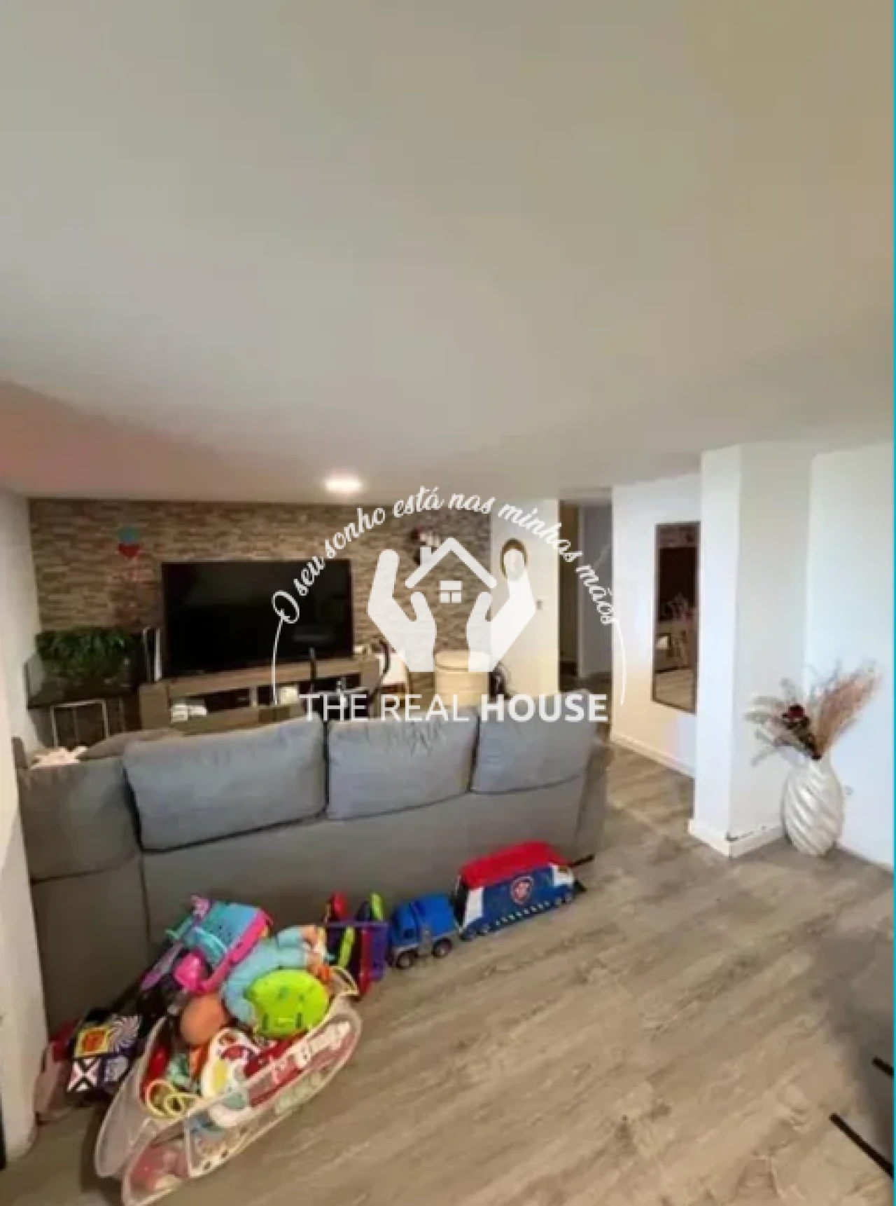 Moradia T5 para Venda em Estreito de Camara de Lobos Foto 5