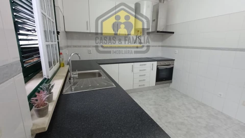 Moradia T2 para Venda em Abrantes (São Vicente e São João) e Alferrarede