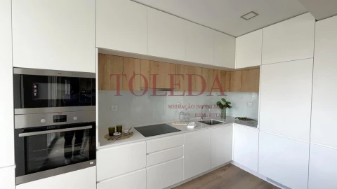 Apartamento T3 para Venda em Benfica