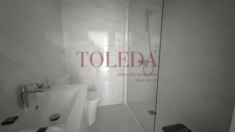 Apartamento T3 para Venda em Benfica