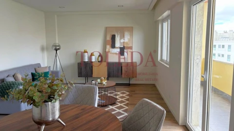 Apartamento T3 para Venda em Benfica