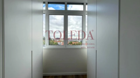 Apartamento T3 para Venda em Benfica