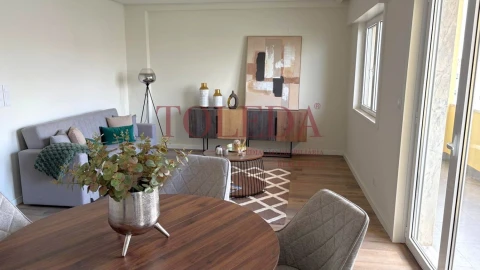 Apartamento T3 para Venda em Benfica