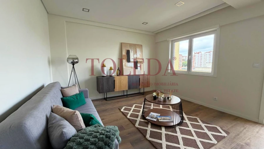 Apartamento T3 para Venda em Benfica Foto 5