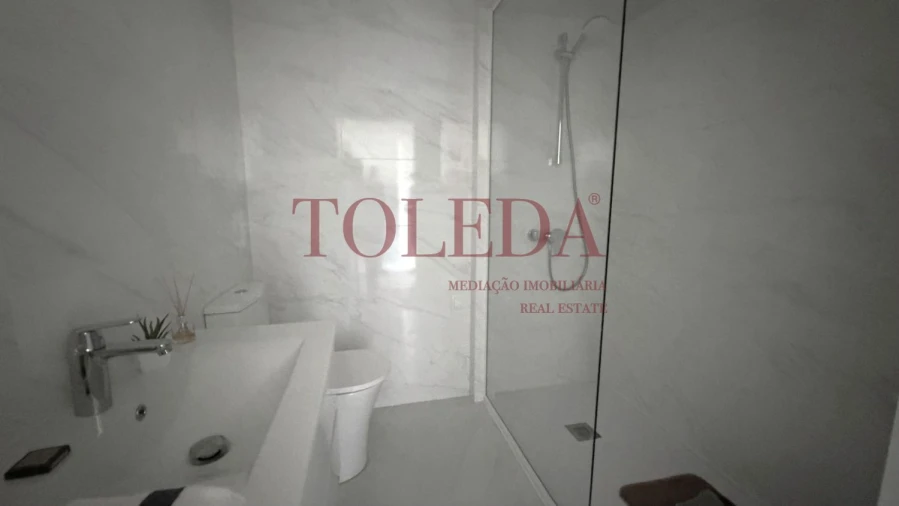 Apartamento T3 para Venda em Benfica Foto 35