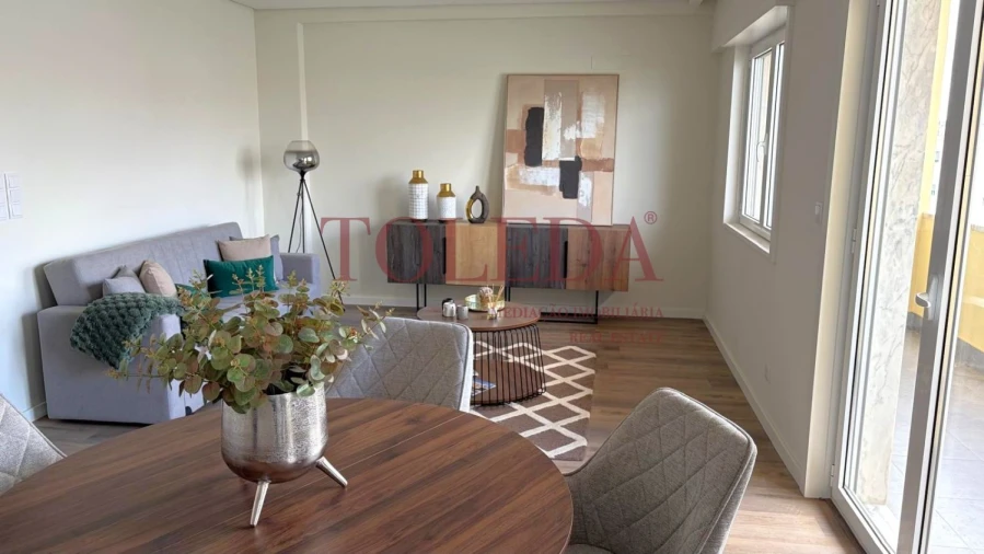 Apartamento T3 para Venda em Benfica Foto 7