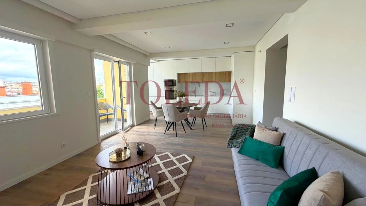 Apartamento T3 para Venda em Benfica Foto 10