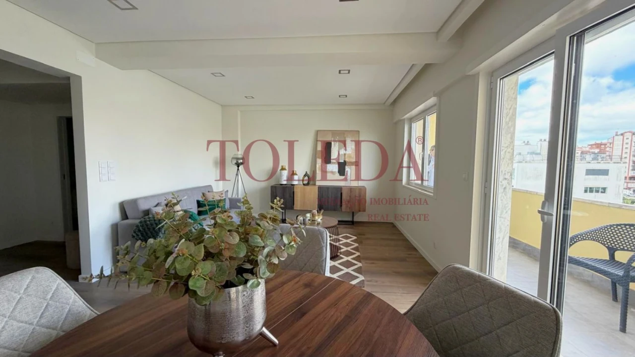 Apartamento T3 para Venda em Benfica Foto 6